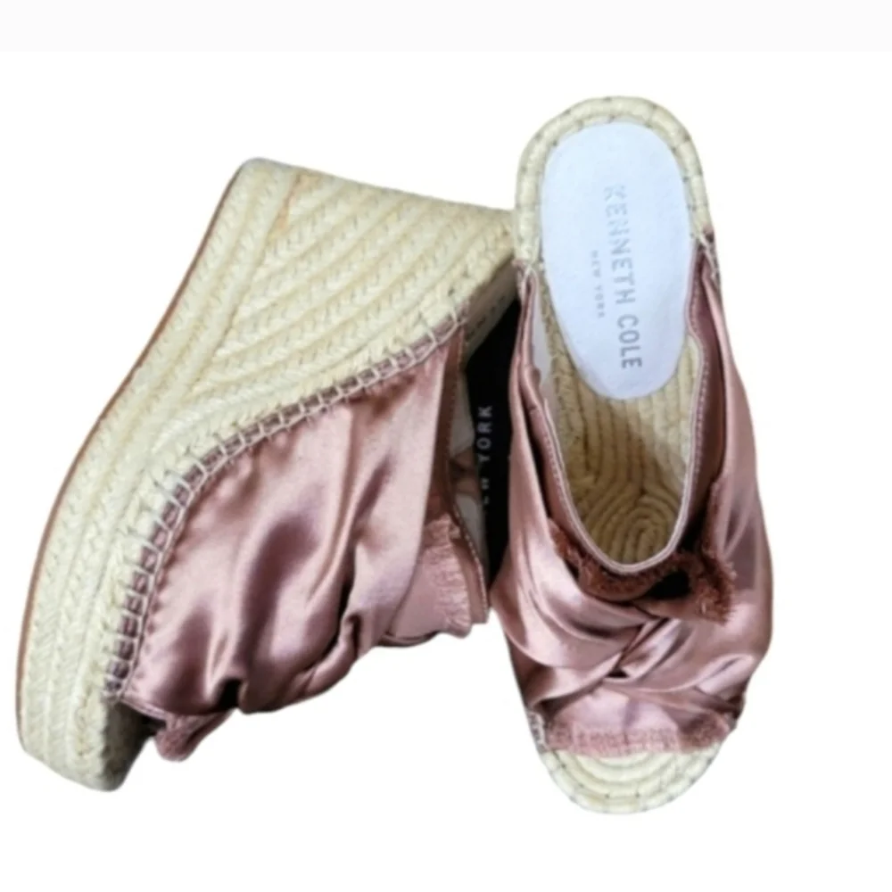 Kenneth Cole New York Odelle 2 Espadrille Wedge Sandals Blush Satin Size 6 NWT